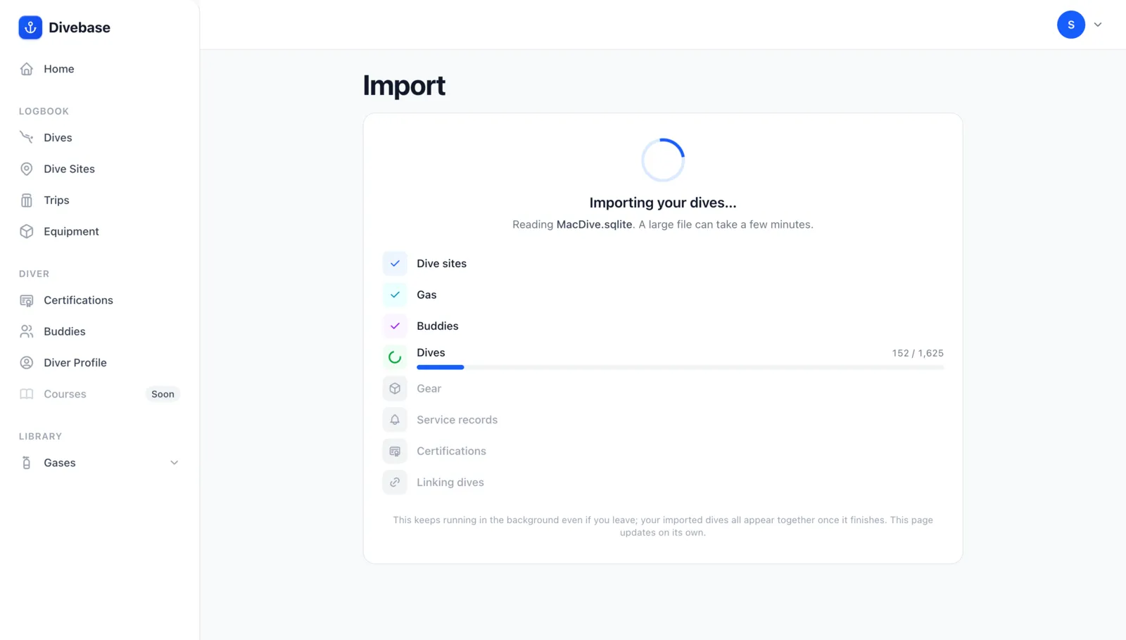 The Divebase import status page for a running MacDive import, with dive sites, gas and buddies ticked off and dives in progress at 152 of 1,625